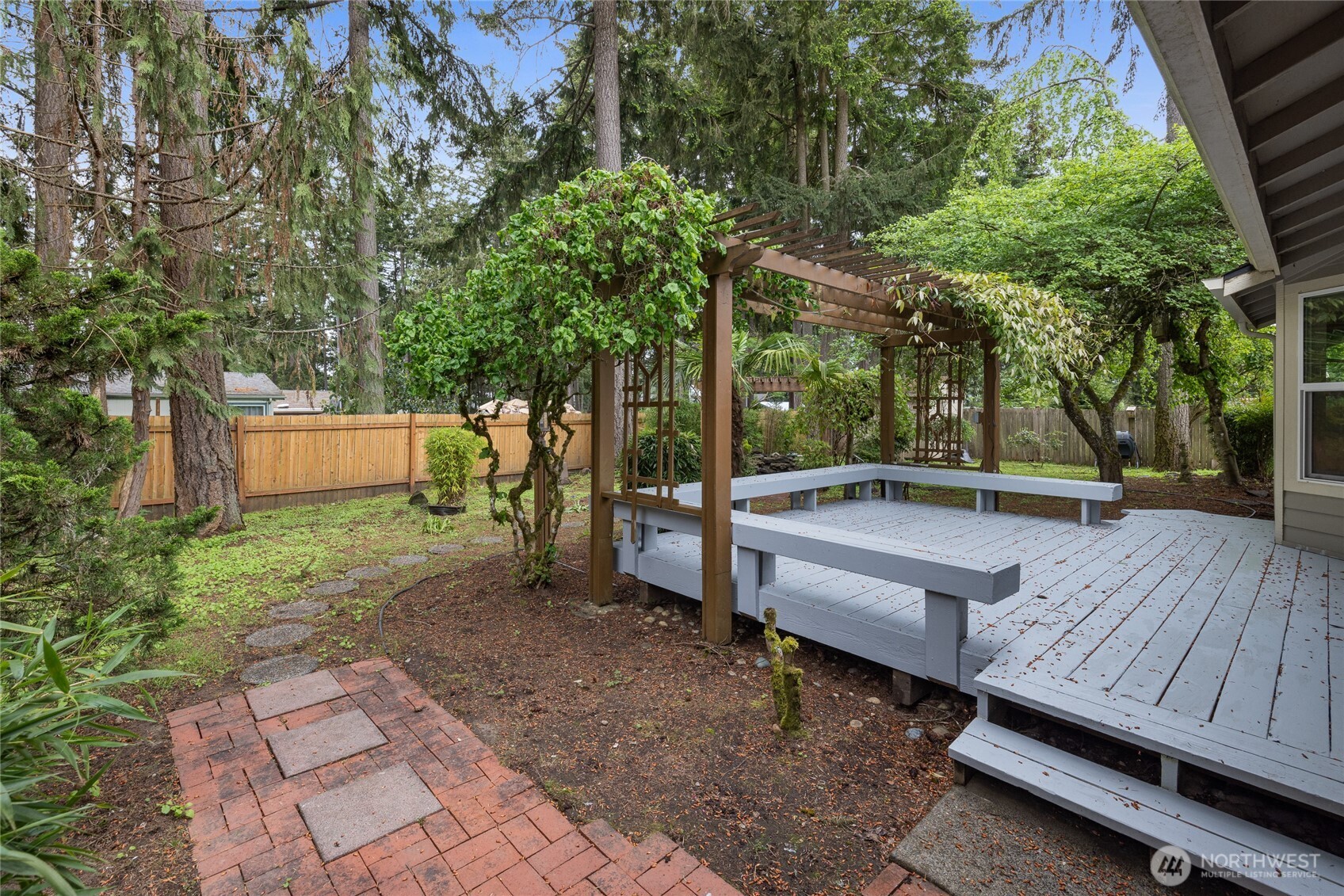 3334 Mercedes Drive NE, Lacey, WA 98516