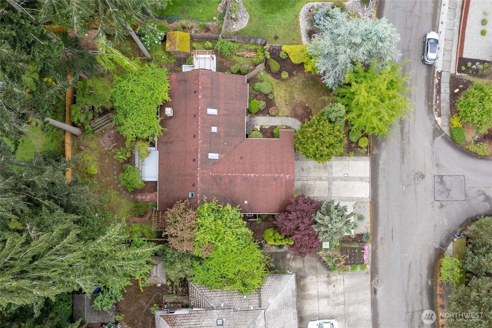 3334 Mercedes Drive NE, Lacey, WA 98516