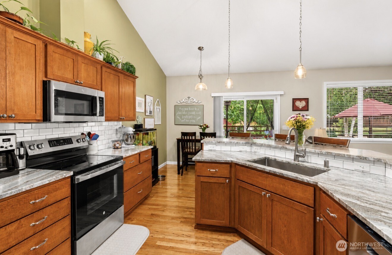 9039 176th Avenue SW, Rochester, WA 98579