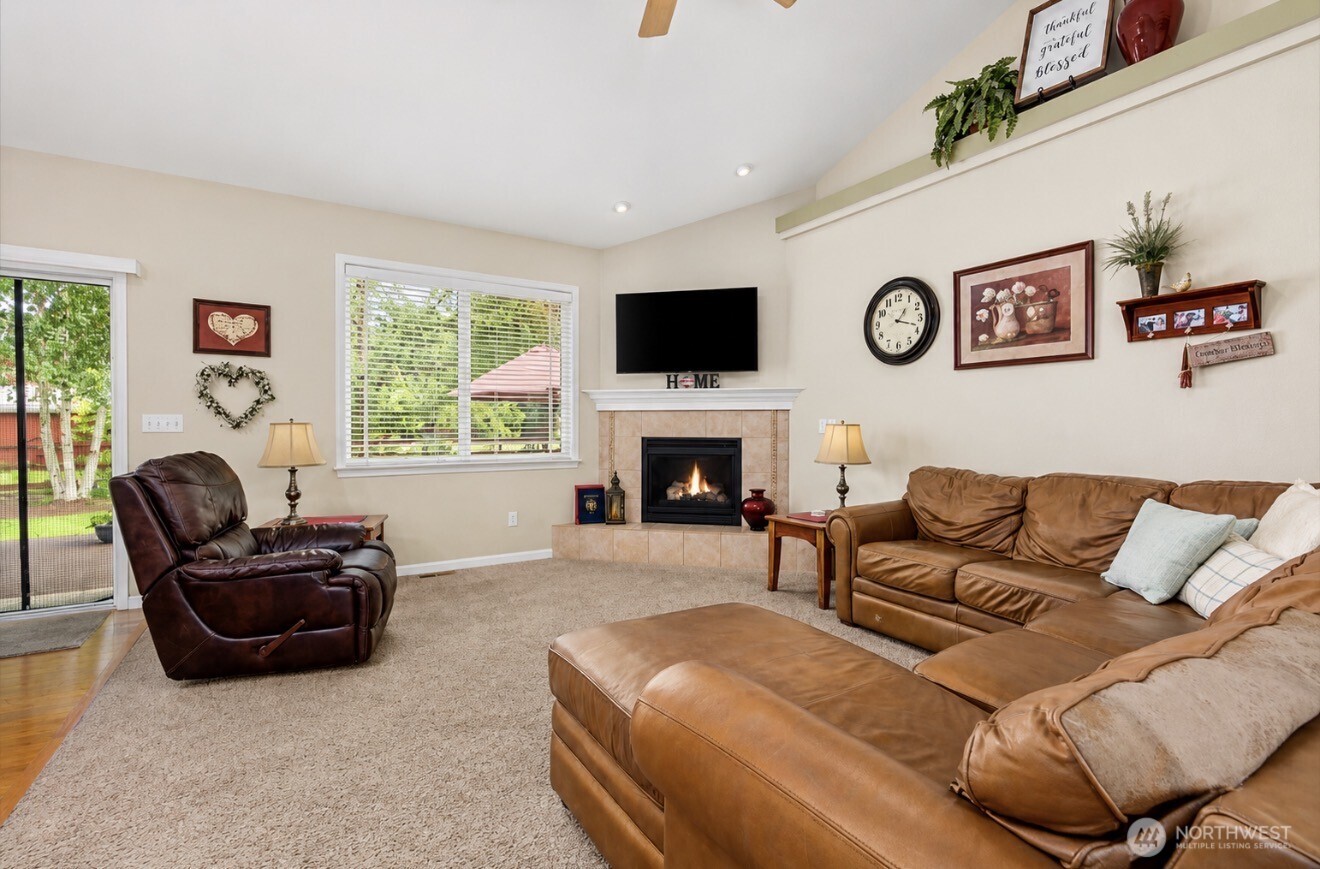 9039 176th Avenue SW, Rochester, WA 98579