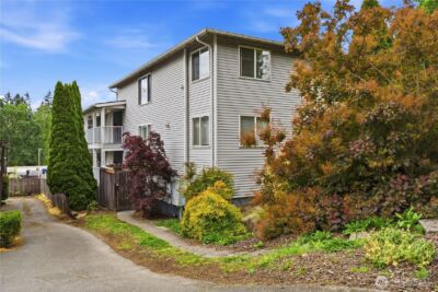 13227 35th Avenue NE #1, Seattle, WA 98125