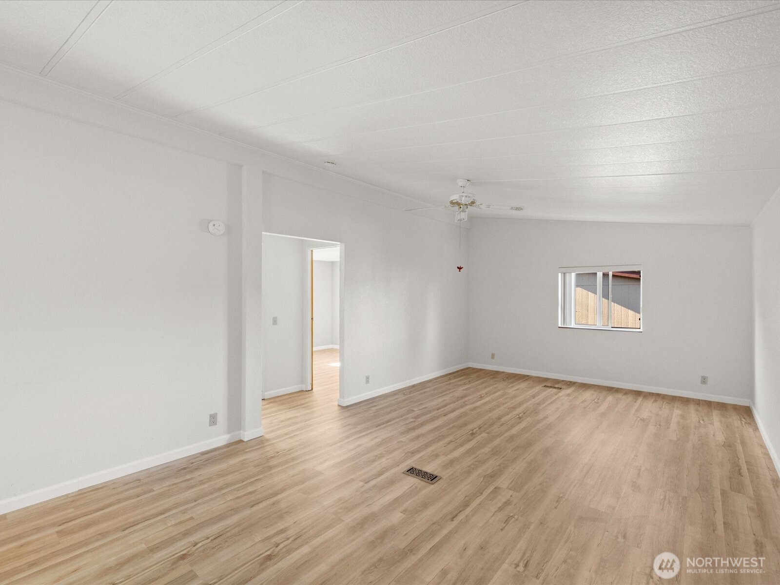1427 100th Street SW #127, Everett, WA 98204-1141