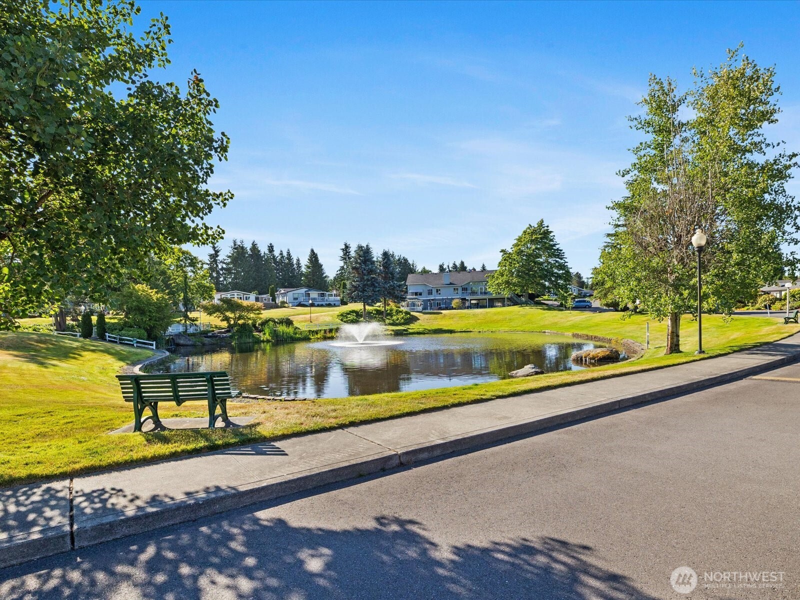 1427 100th Street SW #127, Everett, WA 98204-1141