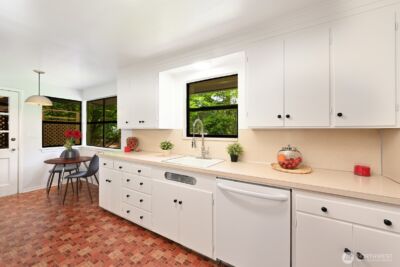 1529 NE 107th Street , Seattle, WA 98125 - Photo 16