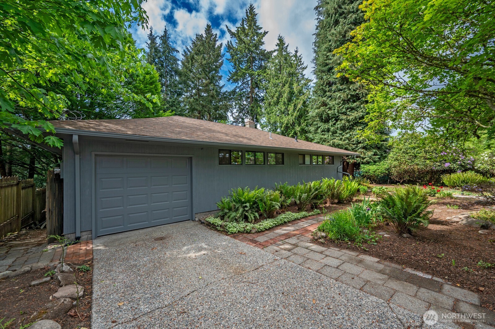 1529 NE 107th Street , Seattle, WA 98125