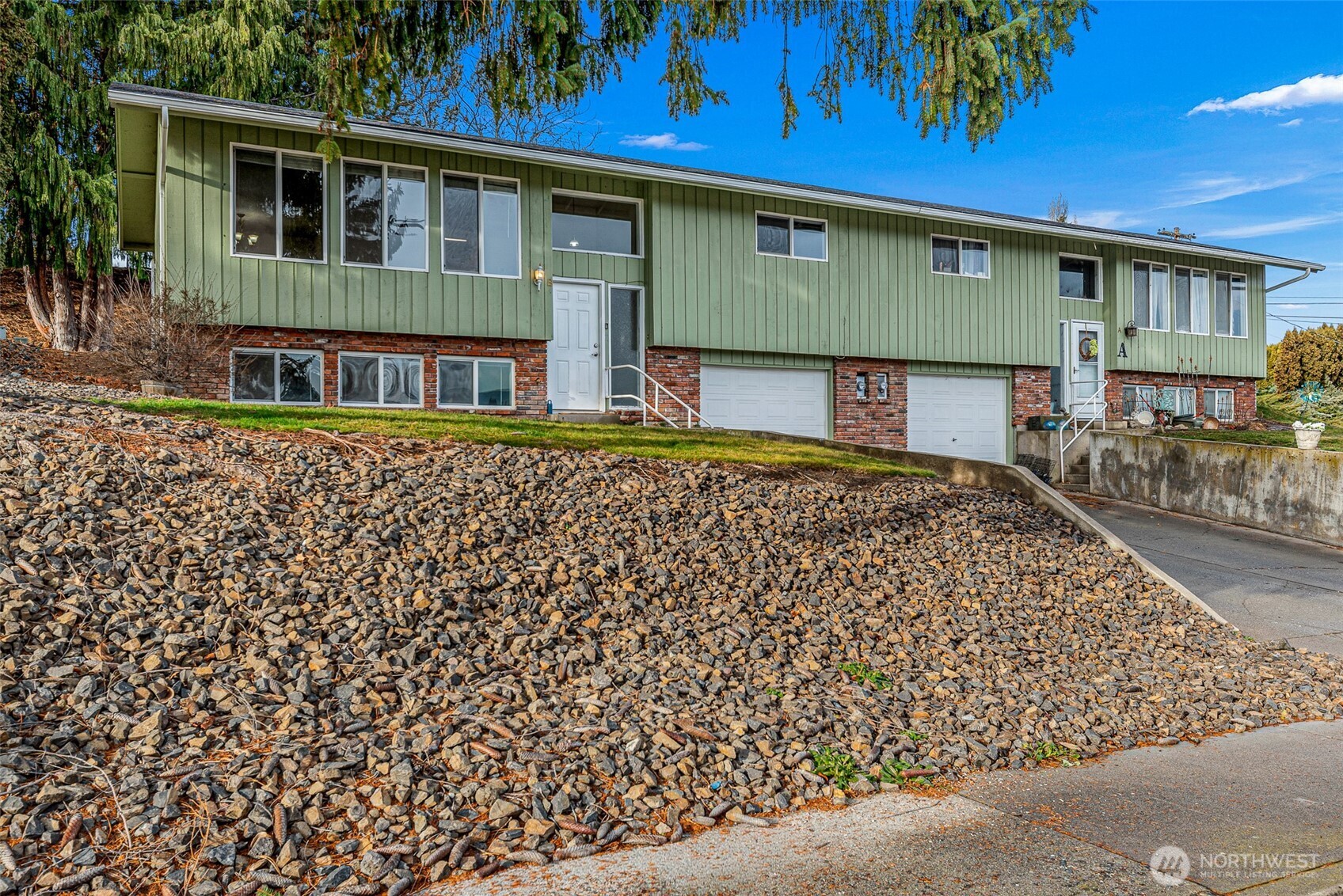 1100 Vista Place #B, Wenatchee, WA 98801