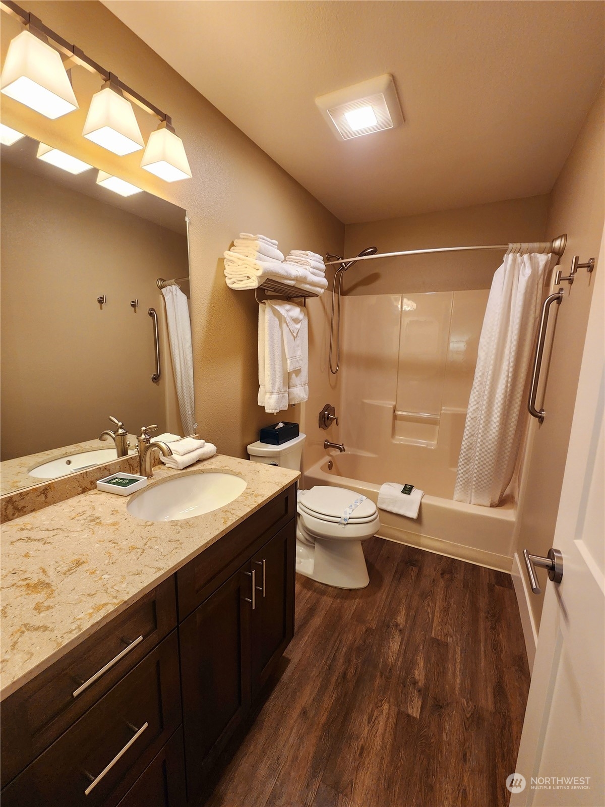1 Lakeside 709-O , Manson, WA 98831