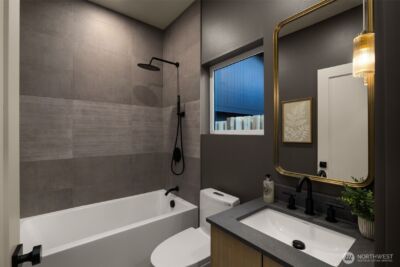 14033 Densmore Avenue N, Seattle, WA 98133 - Photo 16