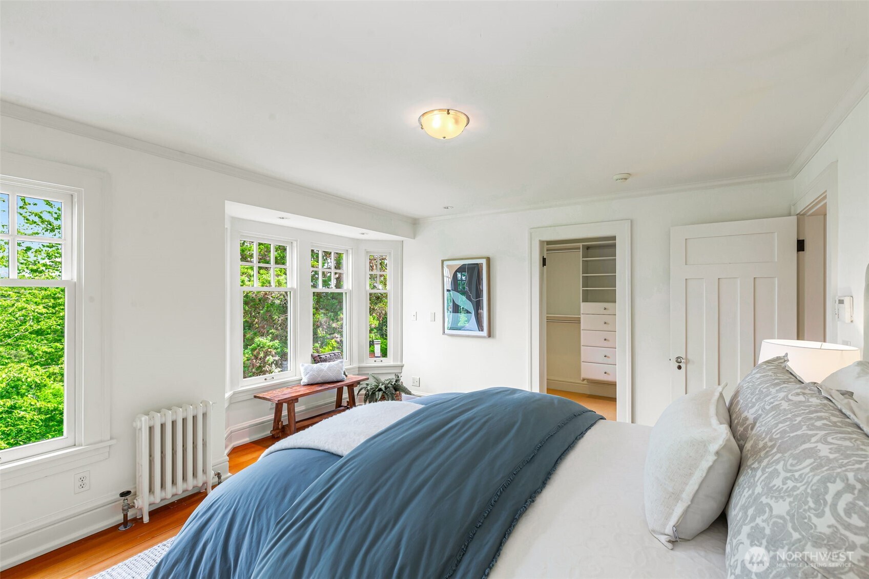 233 36th Avenue E, Seattle, WA 98112-4927
