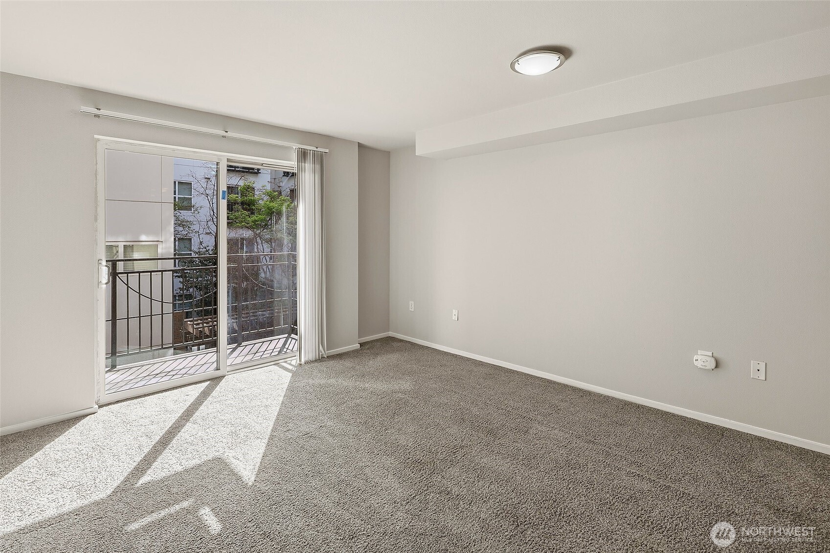 425 Vine Street #421, Seattle, WA 98121