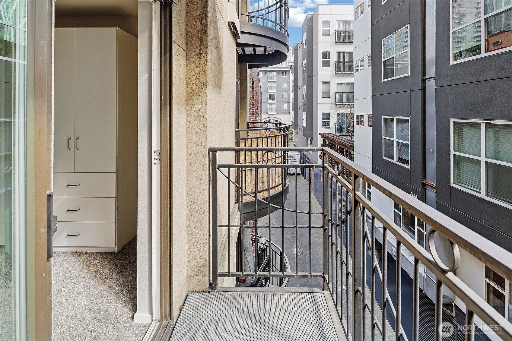 425 Vine Street #421, Seattle, WA 98121