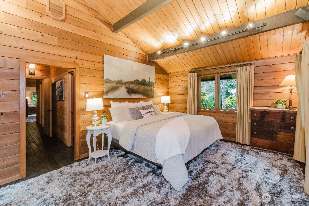 6350 Lariat Loop , Bainbridge Island, WA 98110