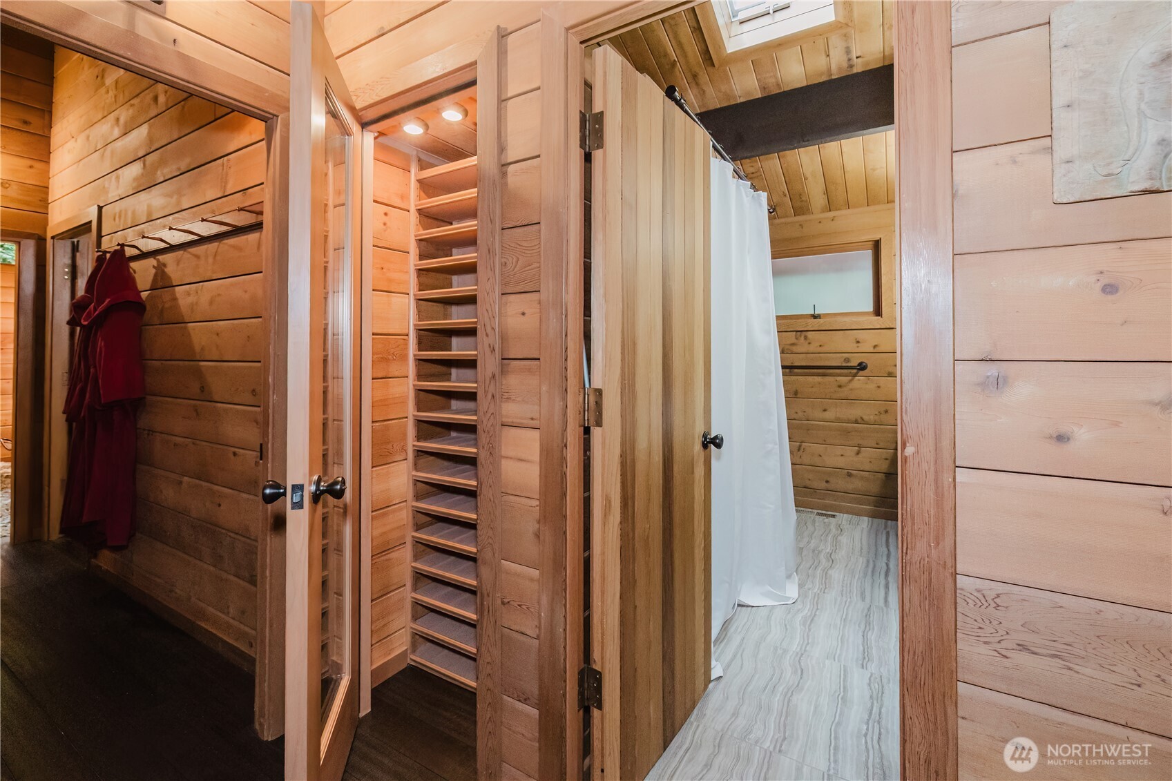 6350 Lariat Loop , Bainbridge Island, WA 98110