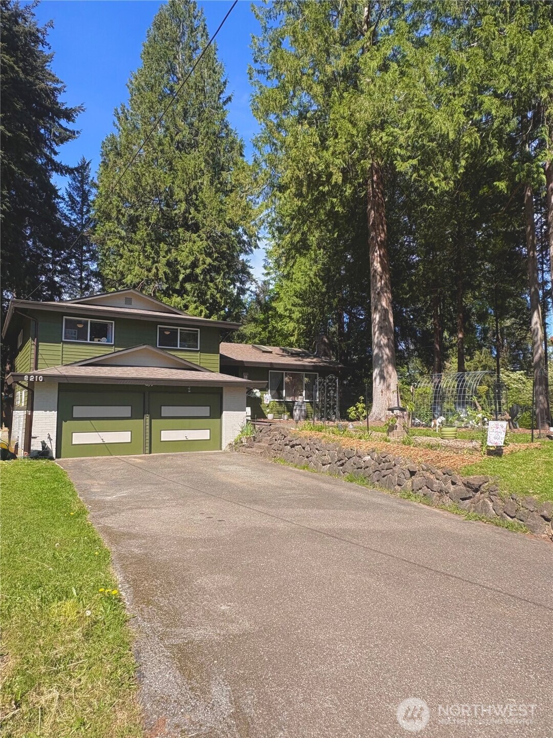 8210 University Point Circle NE, Bremerton, WA 98311-9653