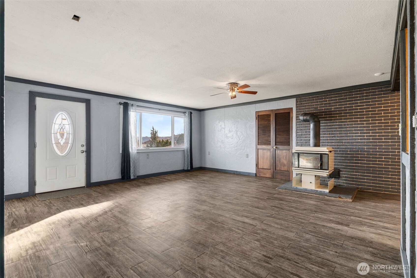 514 N Ash Street , Omak, WA 98841