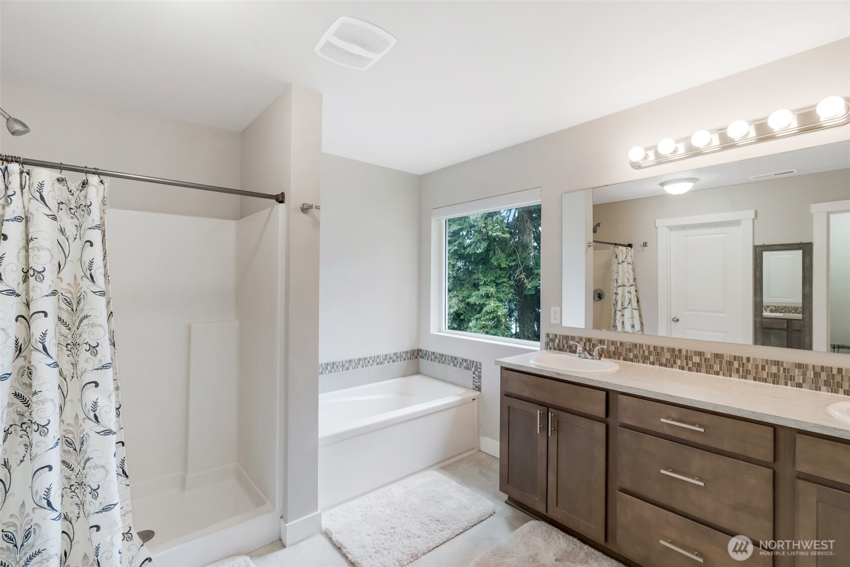 15415 Coles Court SE, Yelm, WA 98597