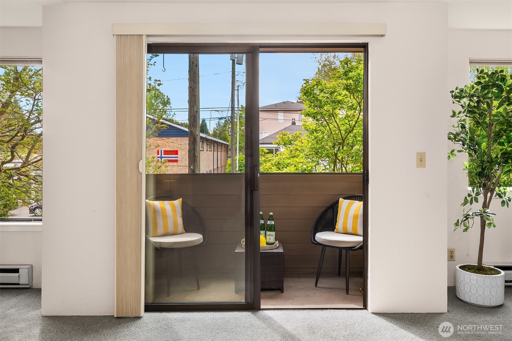 7518 24th Avenue NW #201, Seattle, WA 98117