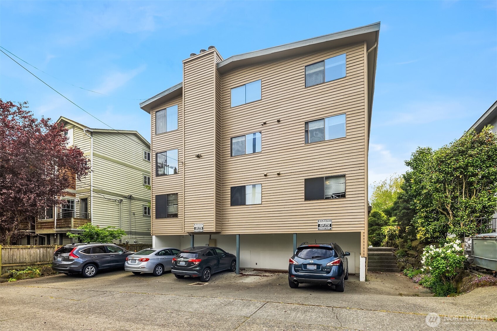 7518 24th Avenue NW #201, Seattle, WA 98117
