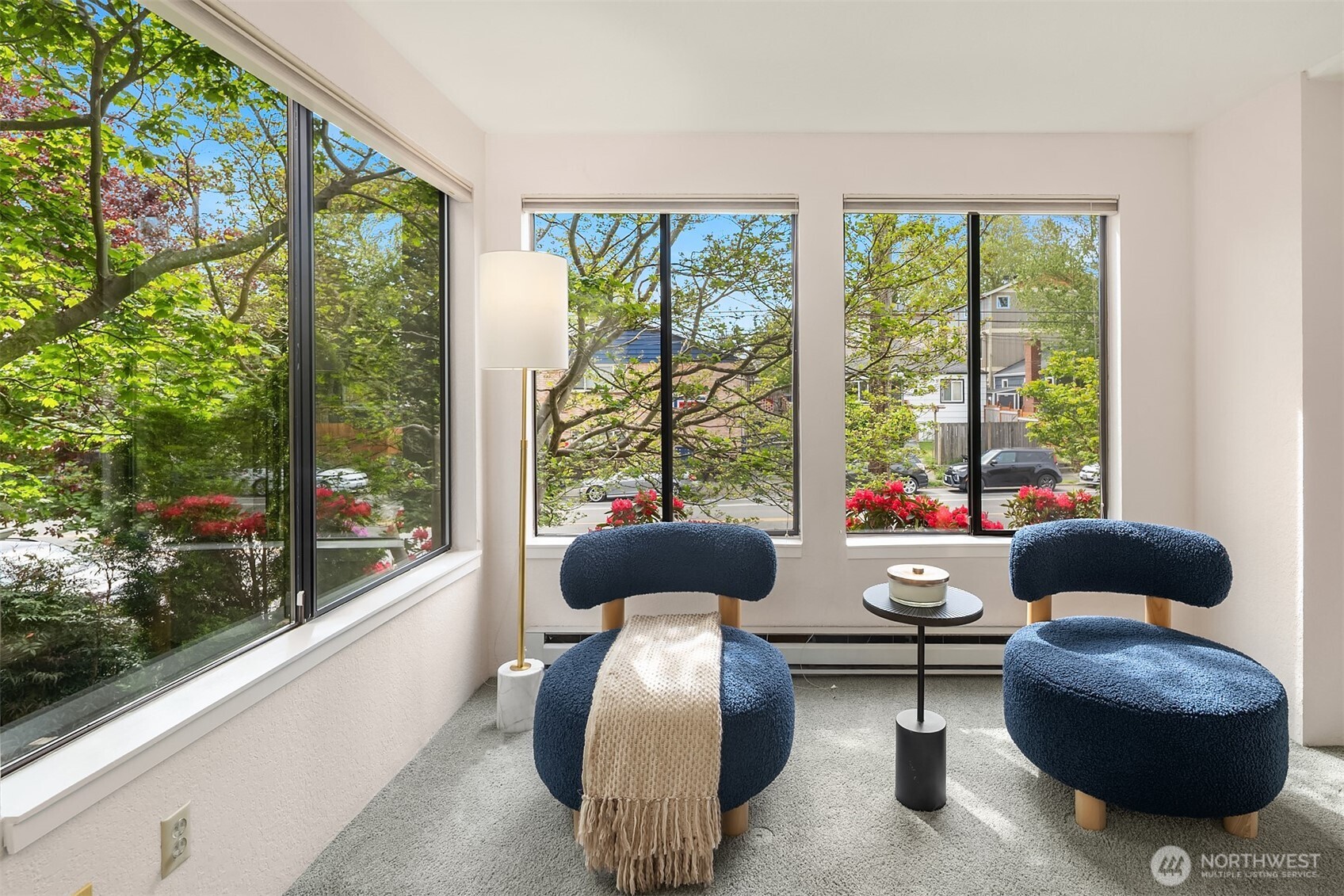 7518 24th Avenue NW #201, Seattle, WA 98117