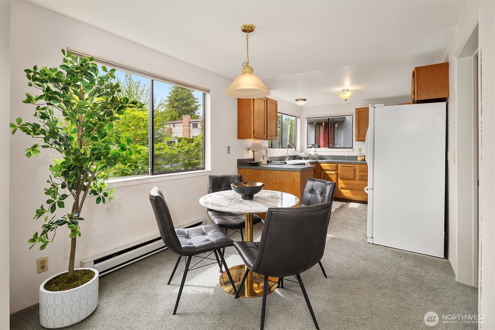 7518 24th Avenue NW #201, Seattle, WA 98117