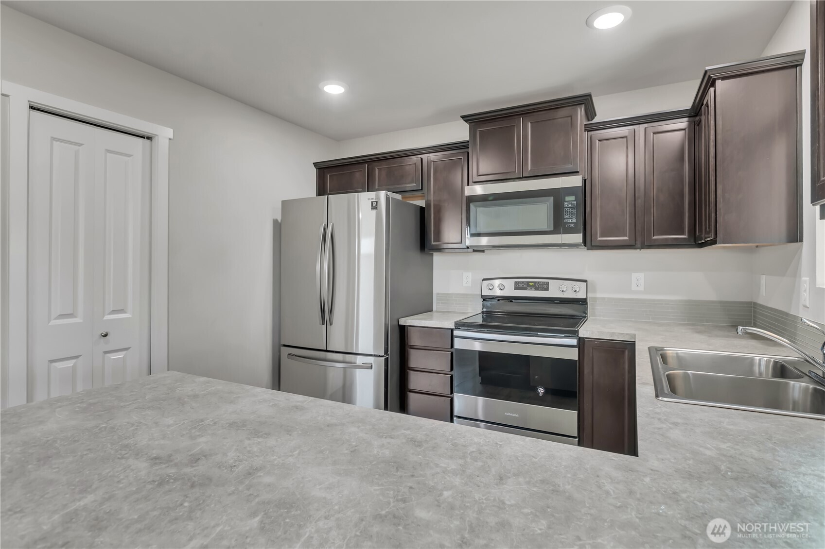 10691 186th Street Ct E, Puyallup, WA 98374