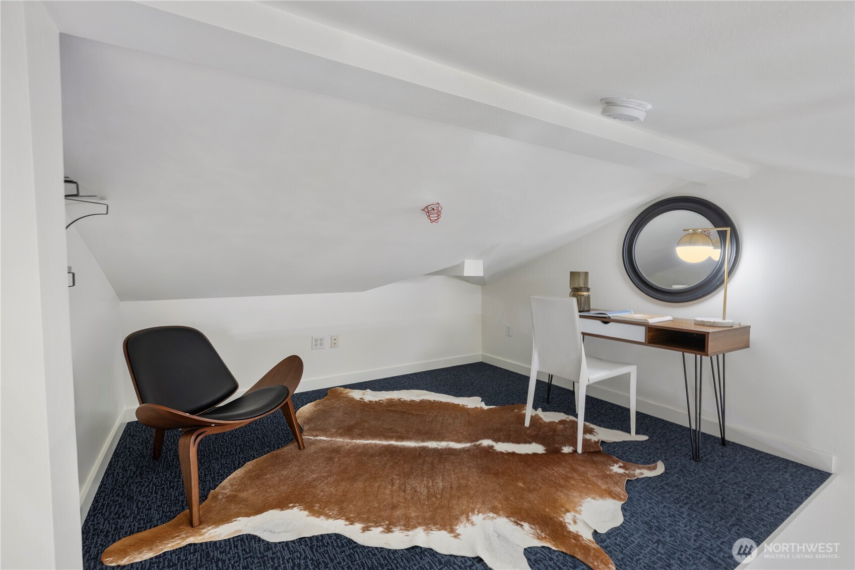 524 6th Avenue W #407, Seattle, WA 98119