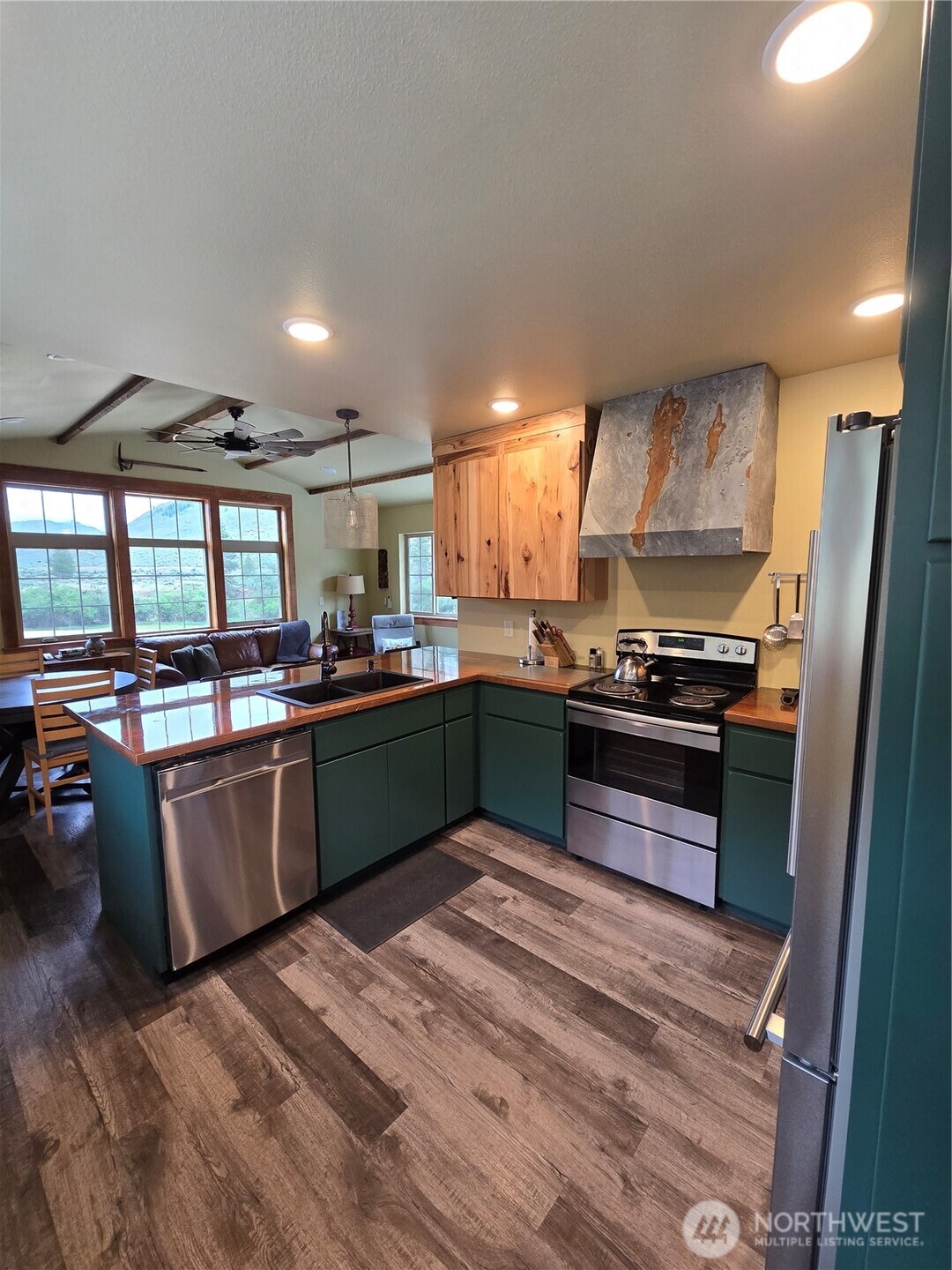 23 Allemandi Road , Loomis, WA 98827