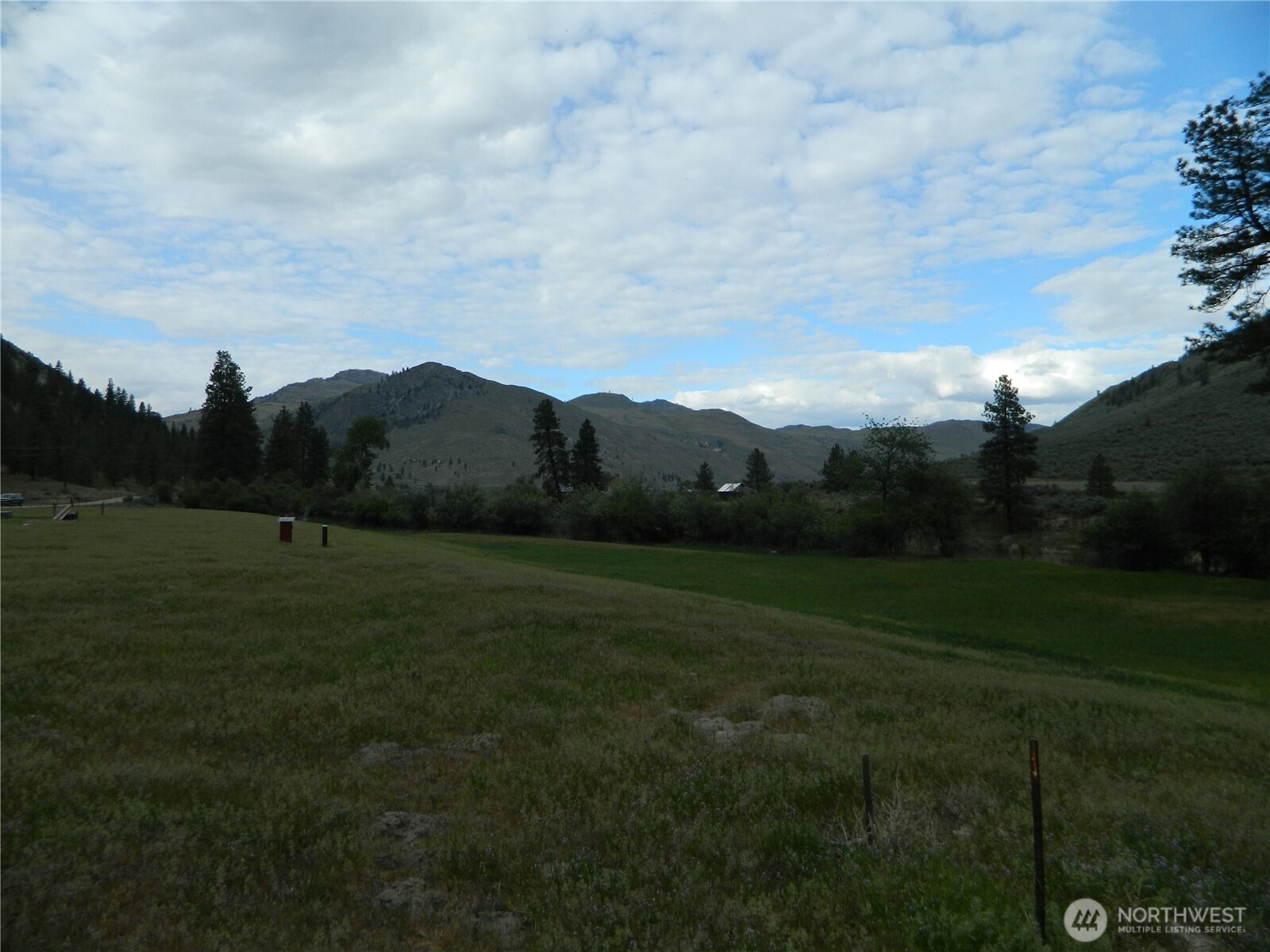 23 Allemandi Road , Loomis, WA 98827