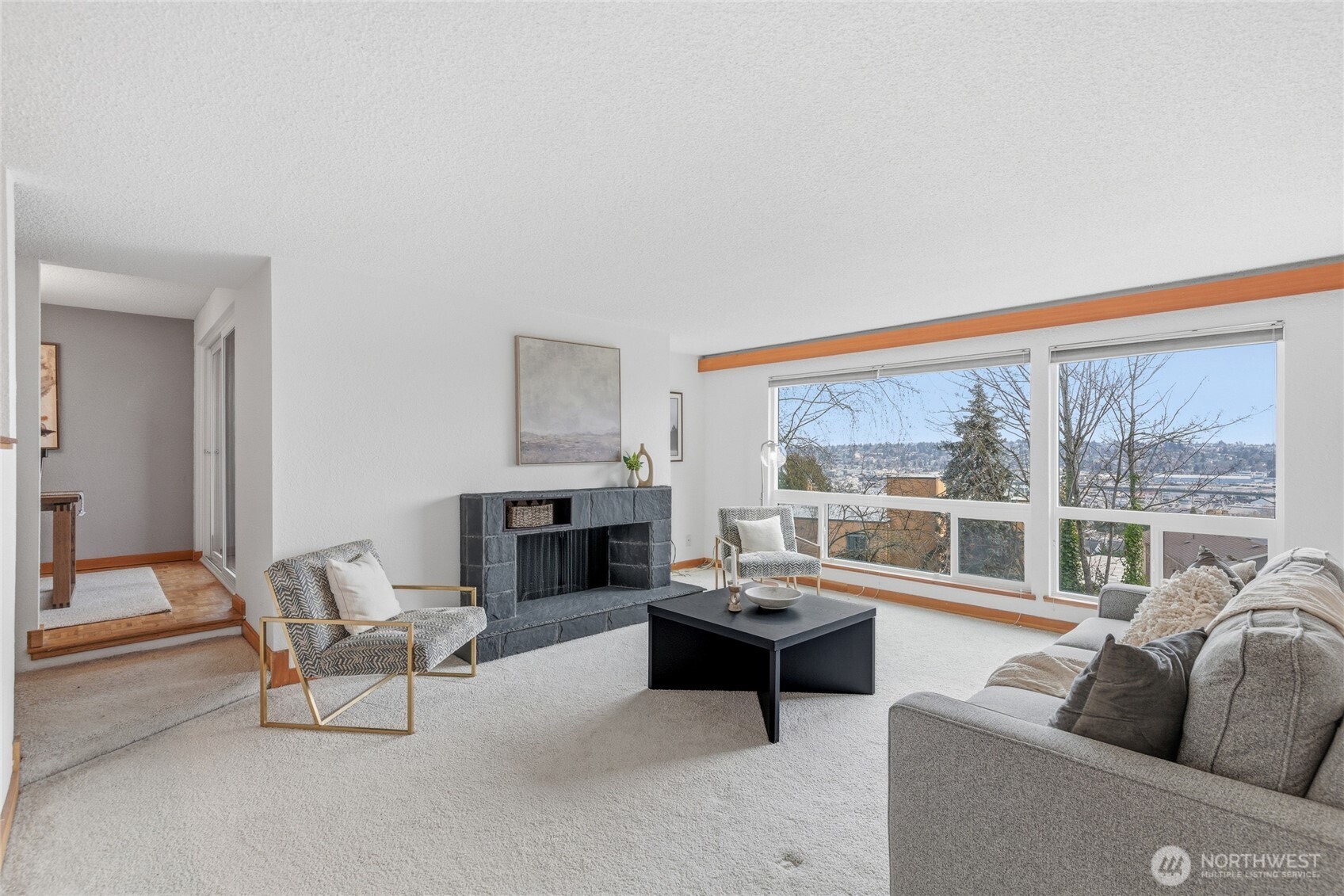 2500 W Manor Place #216, Seattle, WA 98199-2058