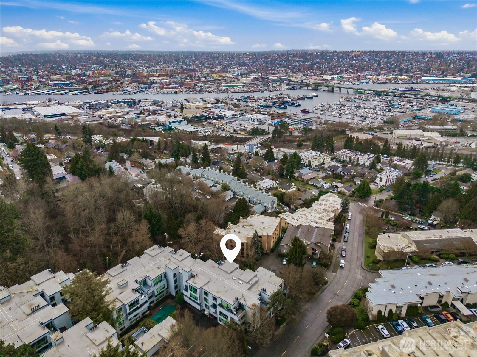 2500 W Manor Place #216, Seattle, WA 98199-2058