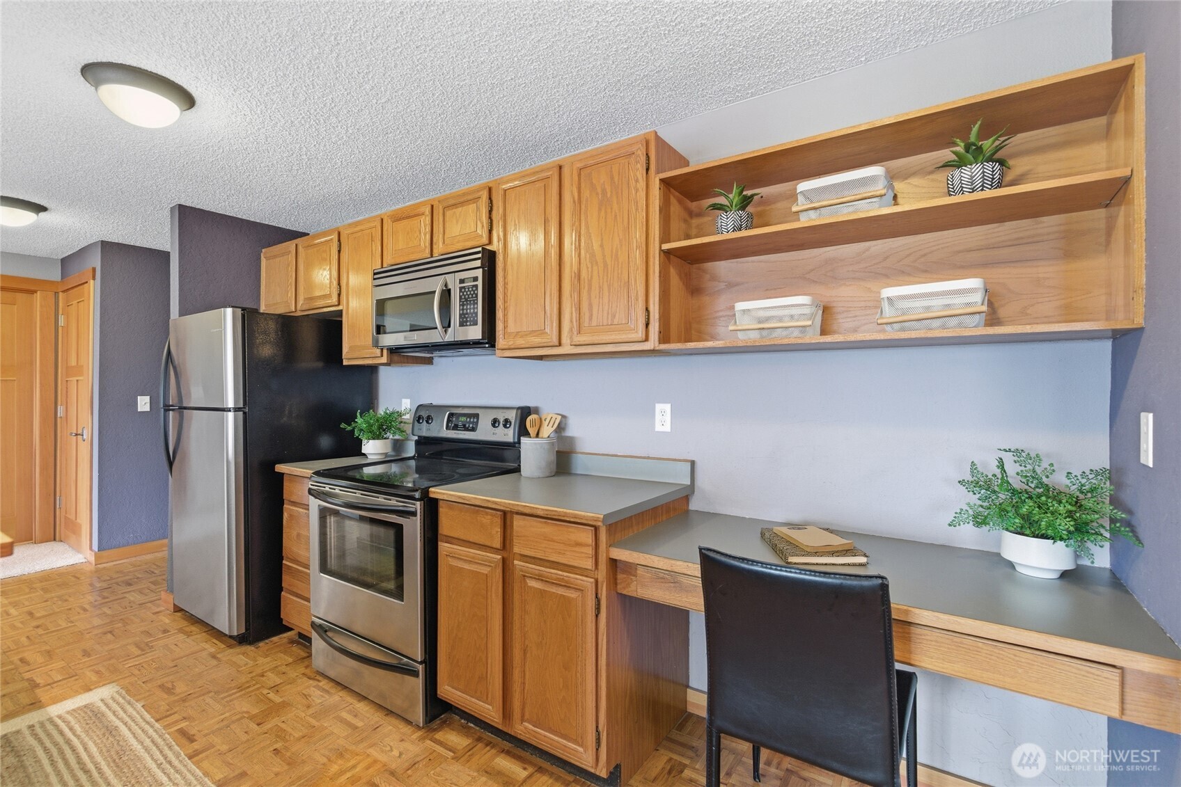 2500 W Manor Place #216, Seattle, WA 98199-2058