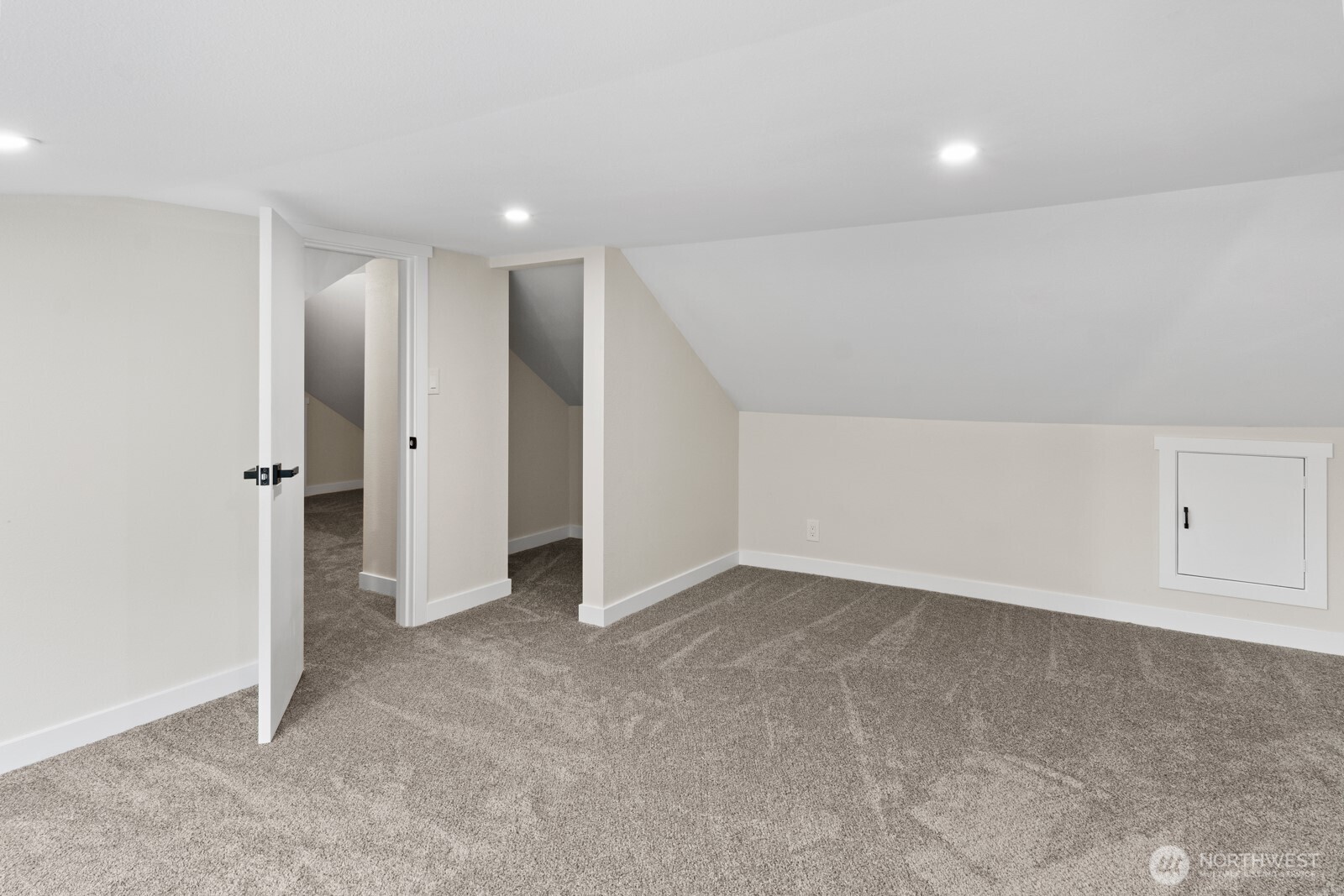 6334 Pacific Avenue SE, Lacey, WA 98503