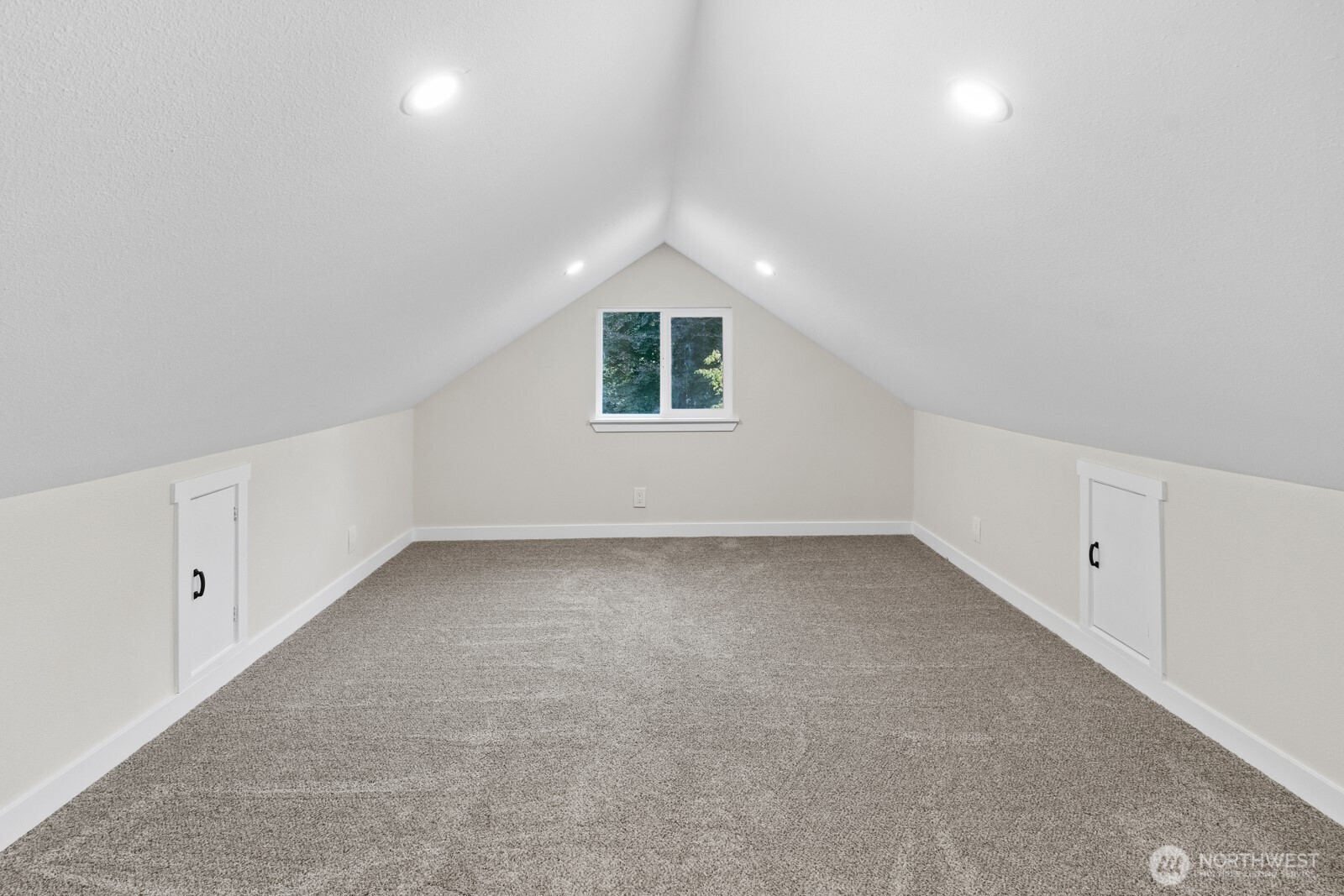 6334 Pacific Avenue SE, Lacey, WA 98503