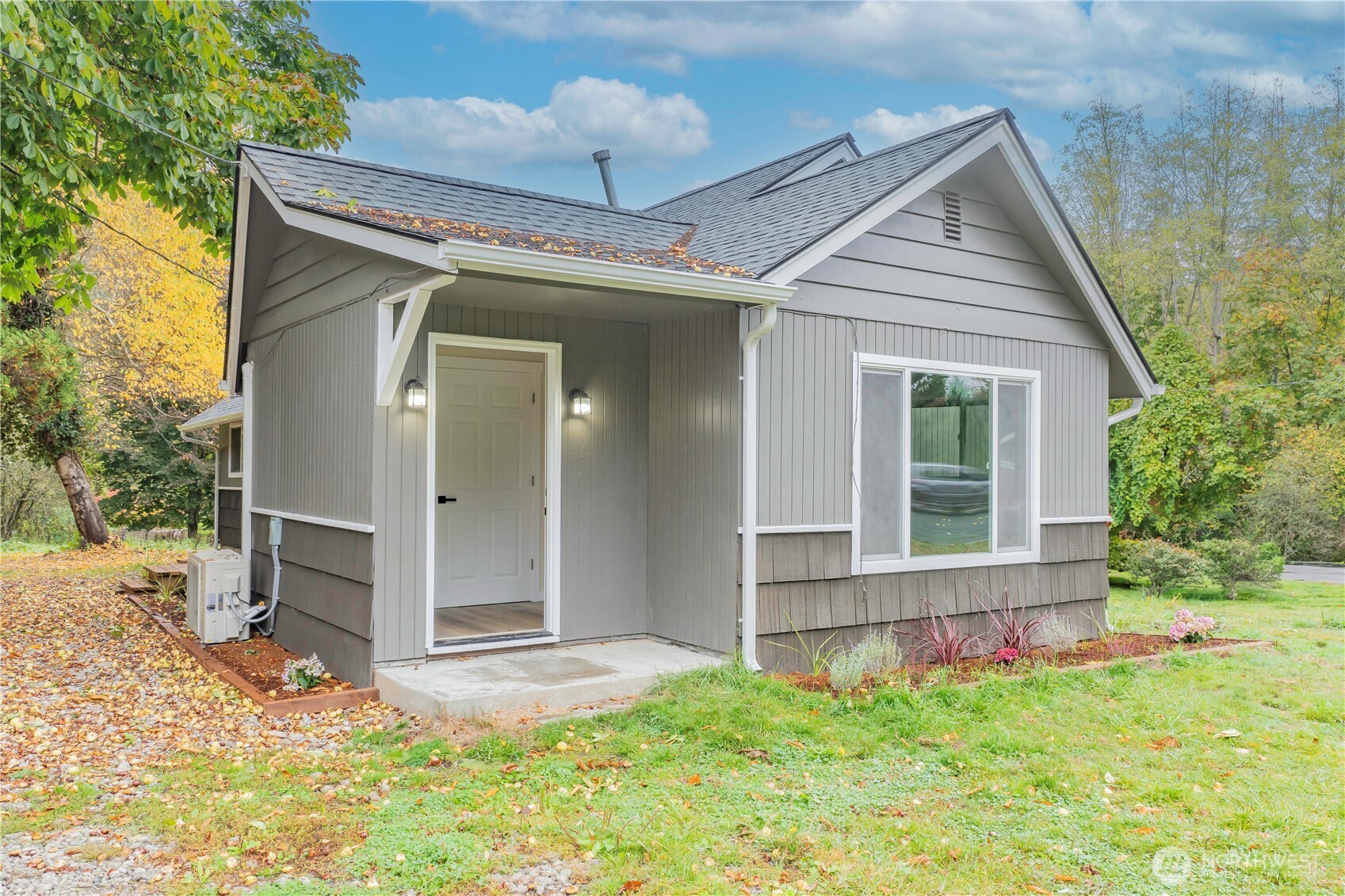 6334 Pacific Avenue SE, Lacey, WA 98503