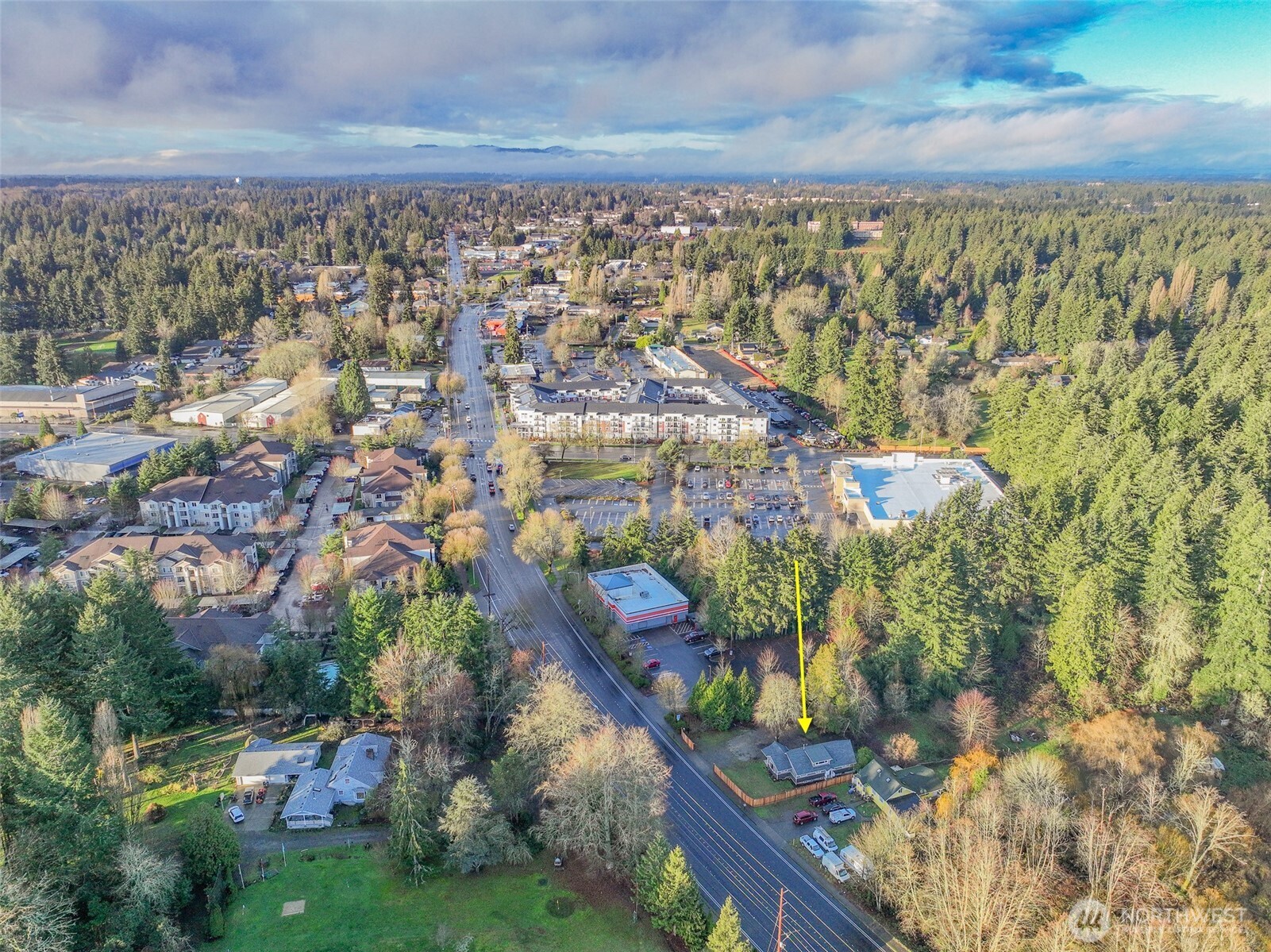 6334 Pacific Avenue SE, Lacey, WA 98503