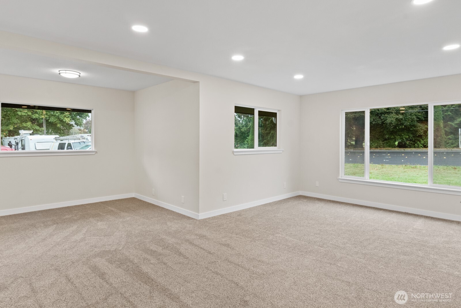 6334 Pacific Avenue SE, Lacey, WA 98503