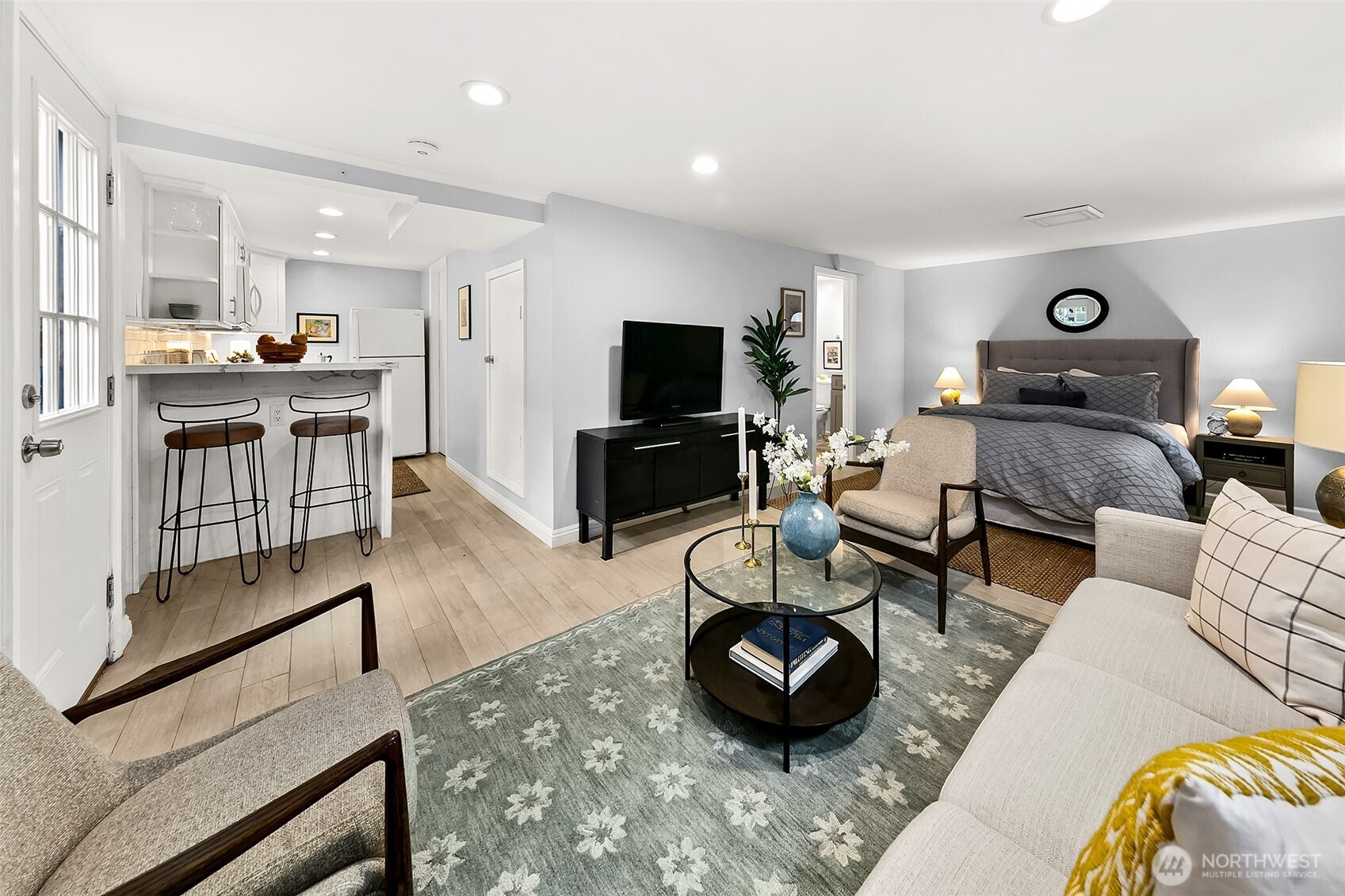 954 19th Avenue E, Seattle, WA 98112