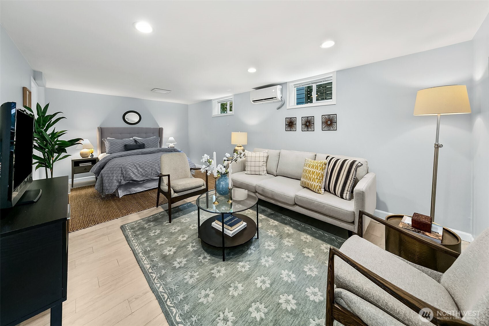 954 19th Avenue E, Seattle, WA 98112