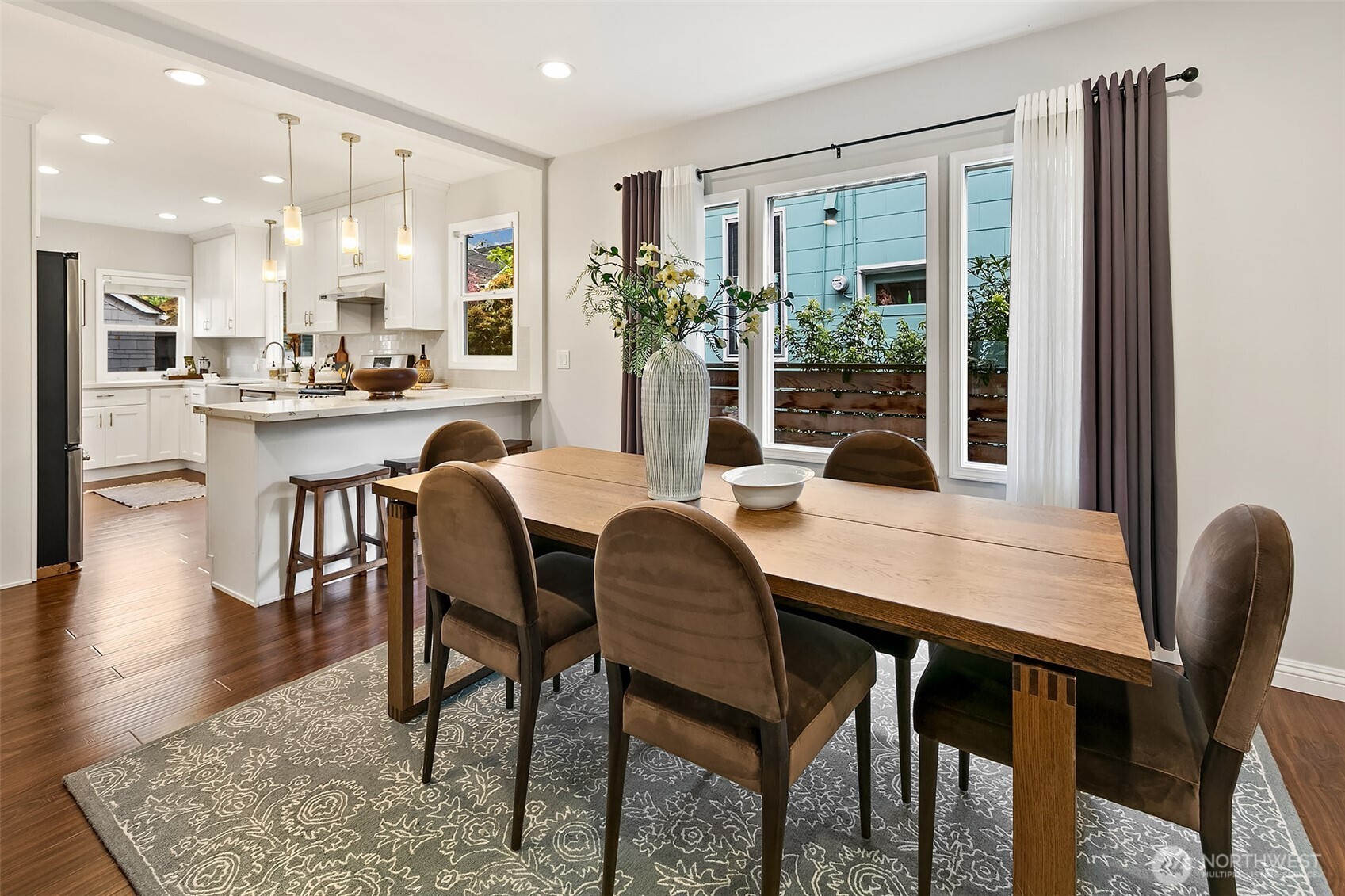 954 19th Avenue E, Seattle, WA 98112