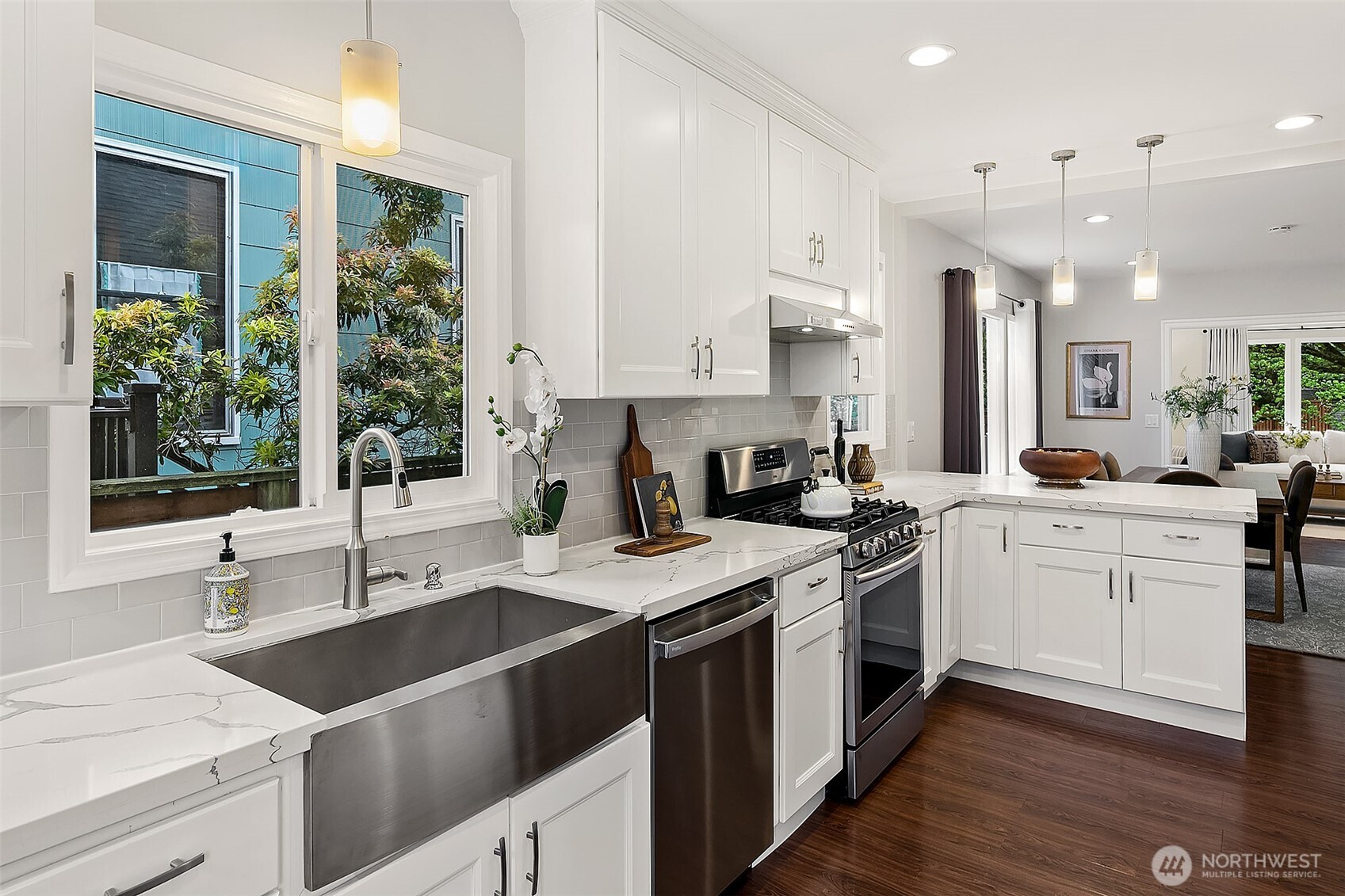 954 19th Avenue E, Seattle, WA 98112