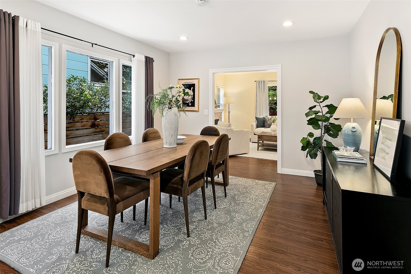 954 19th Avenue E, Seattle, WA 98112