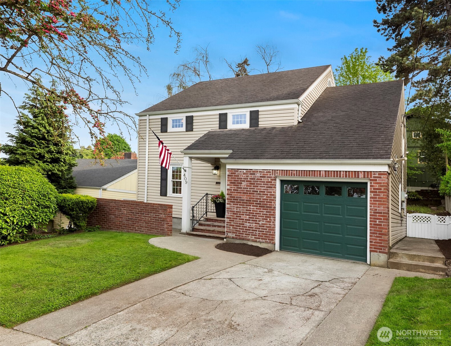 409 W Dravus Street , Seattle, WA 98119