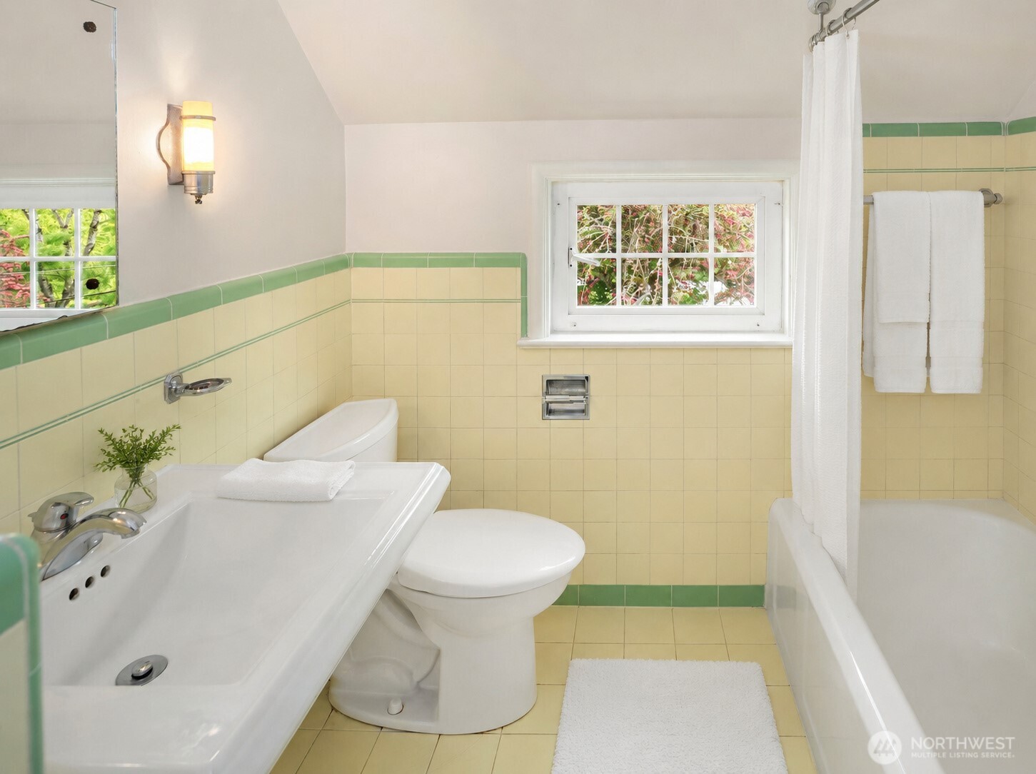 409 W Dravus Street , Seattle, WA 98119