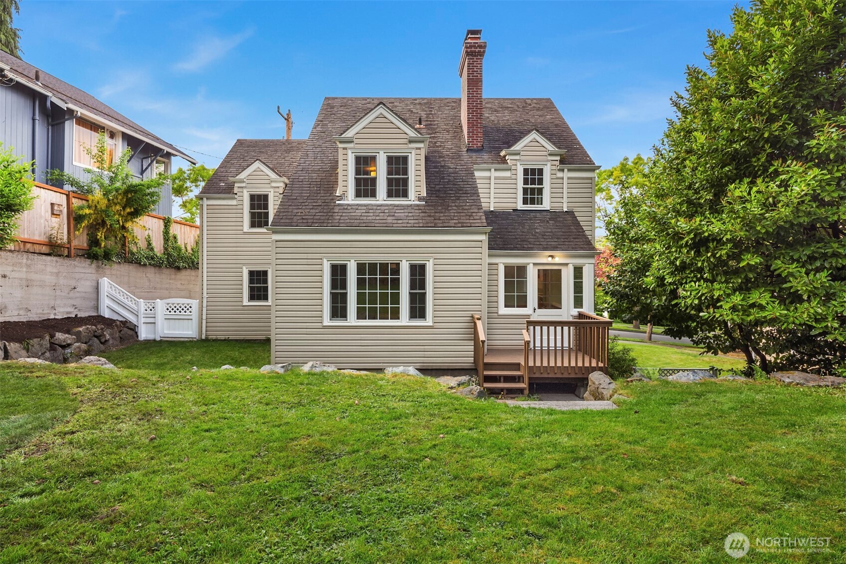 409 W Dravus Street , Seattle, WA 98119