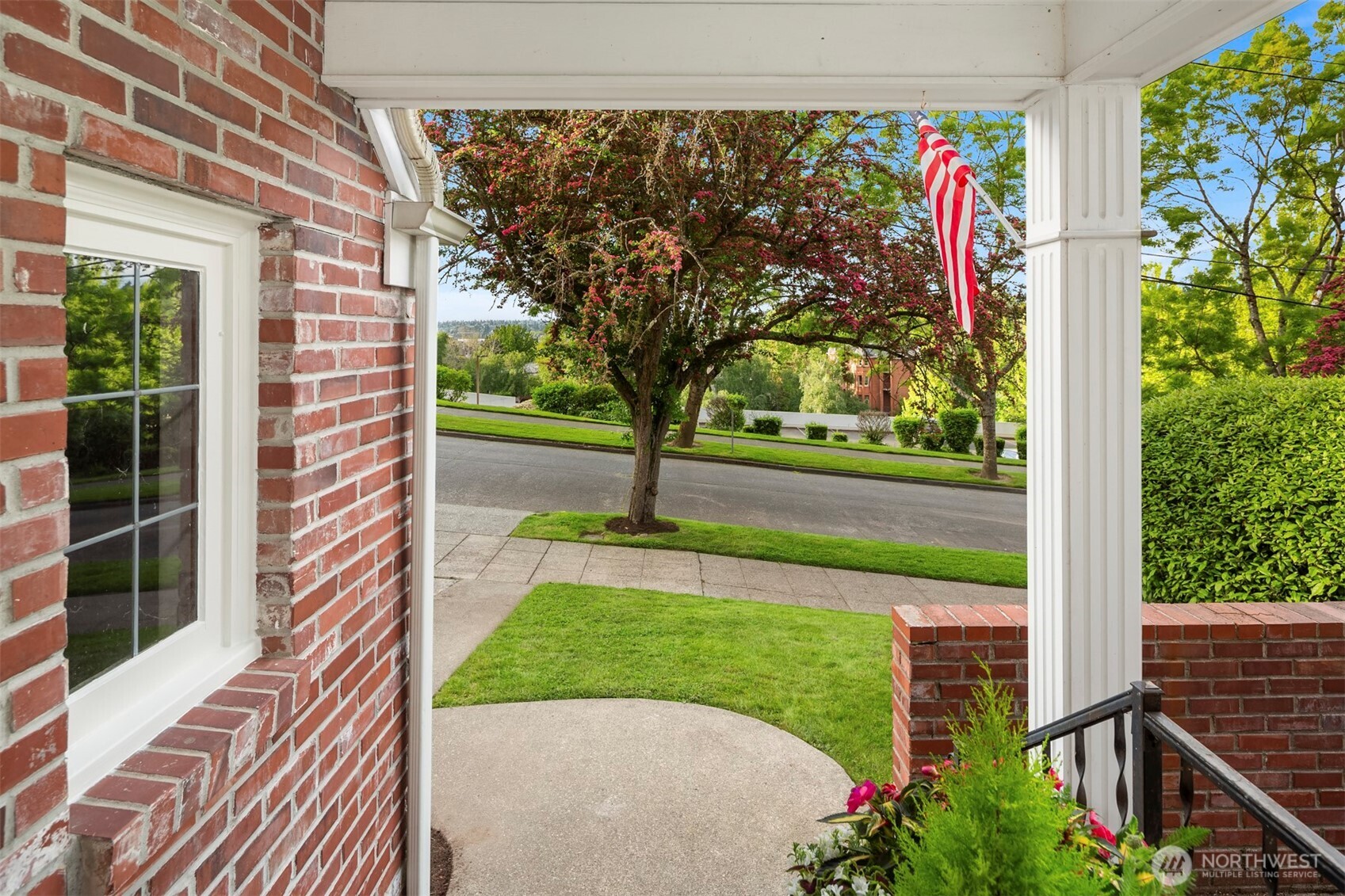 409 W Dravus Street , Seattle, WA 98119