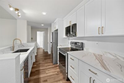 3710 26th Place W #405, Seattle, WA 98199 - Photo 10
