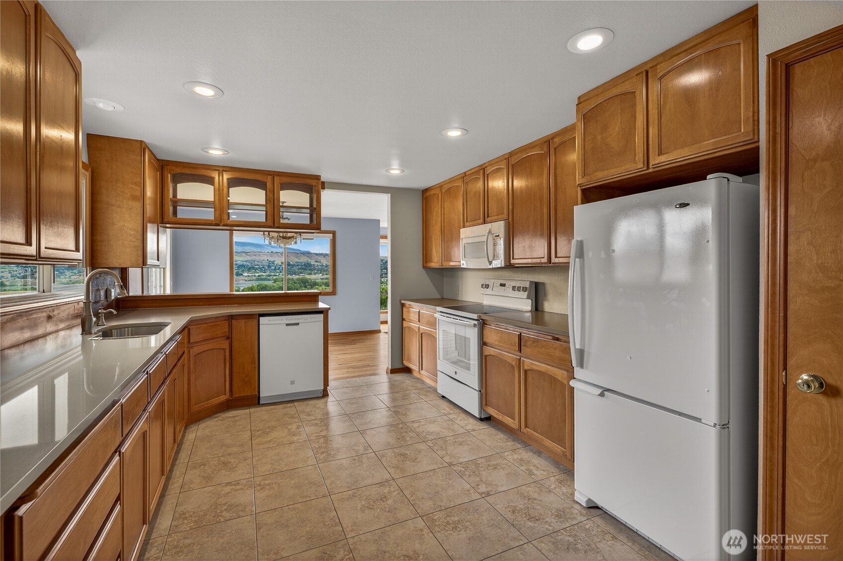 1632 Tanda Lane , Wenatchee, WA 98801-1111