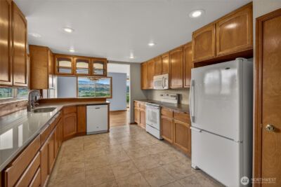 1632 Tanda Lane , Wenatchee, WA 98801-1111 - Photo 18