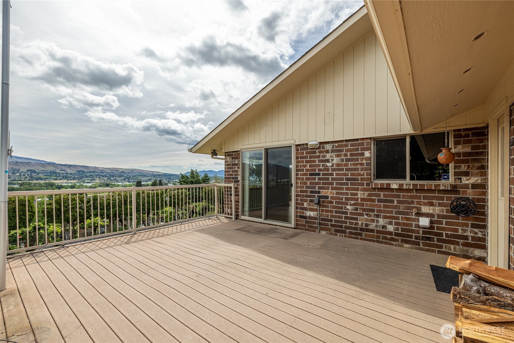 1632 Tanda Lane , Wenatchee, WA 98801-1111