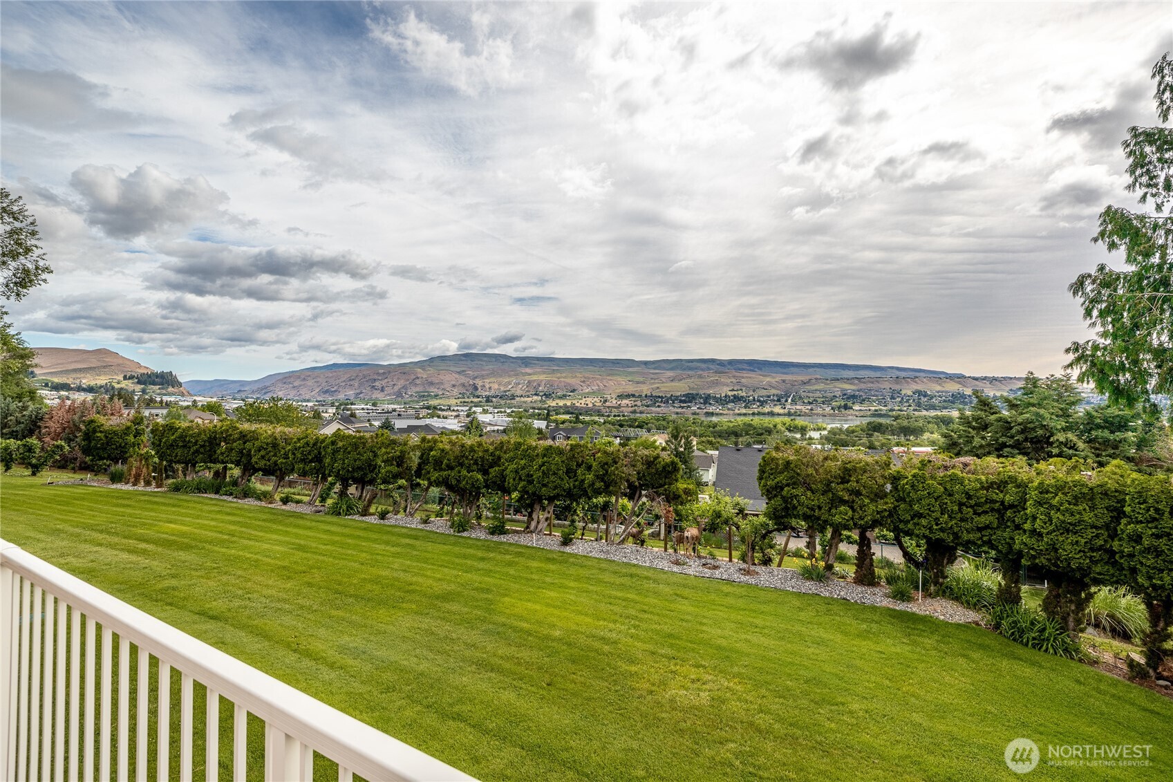 1632 Tanda Lane , Wenatchee, WA 98801-1111